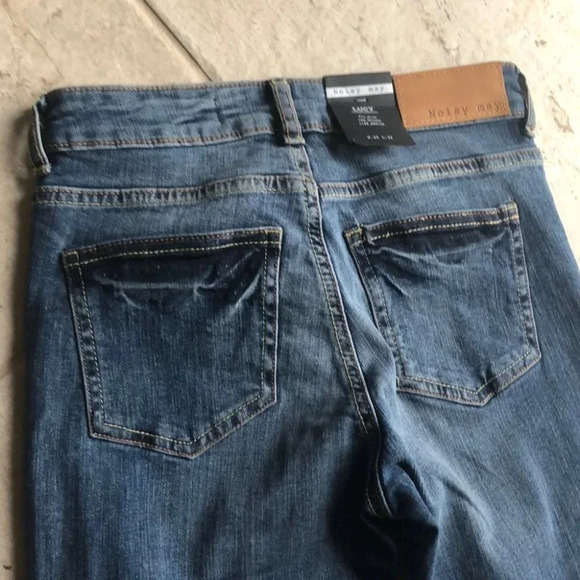 Noisy May Destructed Denim - Picture 6 of 8